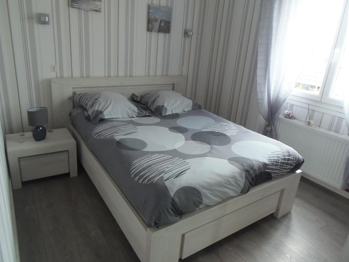 Maison De Vacances Grandcamp-Maisy Exteriör bild
